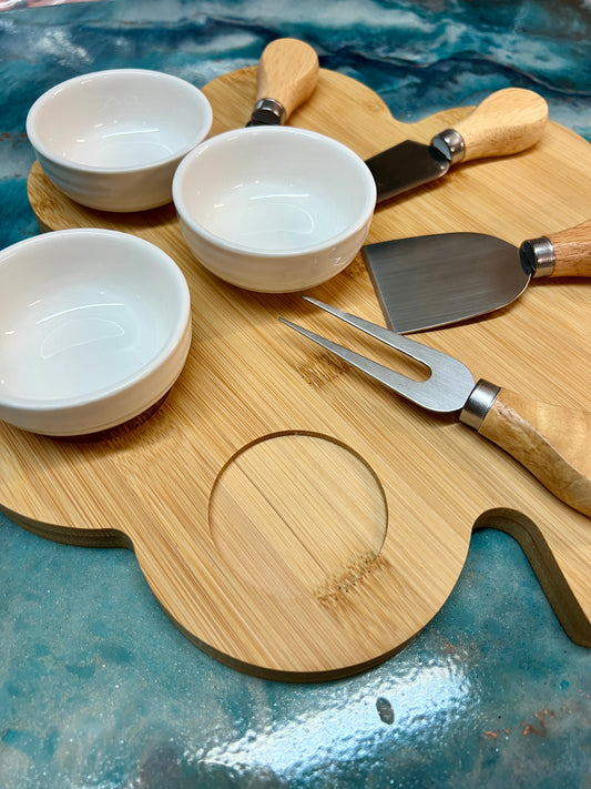 Lucky Shamrock - Bamboo Charcuterie Board, 3 sauce dishes & 4 Utensils Set